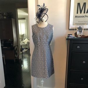 DVF MINI BLACK AND WHITE FLOWER SHINY DRESS